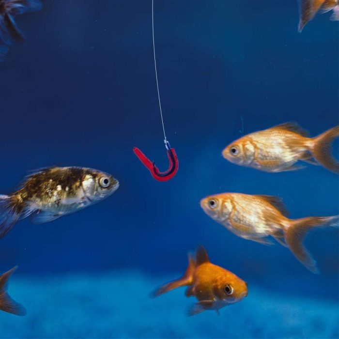 200Pcs/Box Soft Fishing Lures Kit Swimming Earthworm Baits Lifelike Fake Fish Artificial Red Worm Lures (200Pcs/Box)