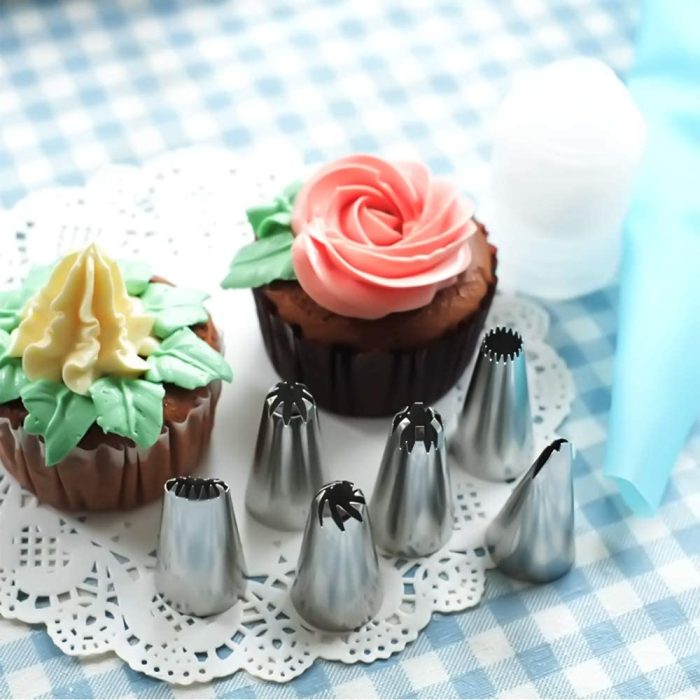 12PCS Cake Decorating Kit Cream Cake Tool Stainless Steel Baking Supplies Icing Tips Piping Bags and Tips Cake Decorating Supplies Kits Easy Storage With Petal-Shaped Box for Baking Decorating Cake